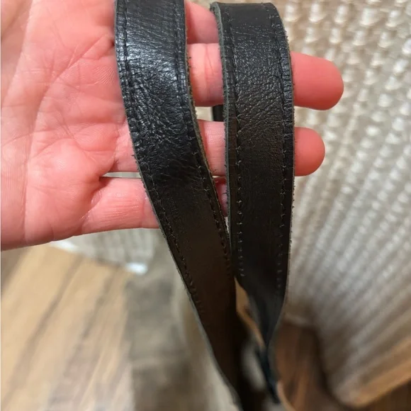 Elegant Black and Tan Tote Bag - Picture 5 of 5